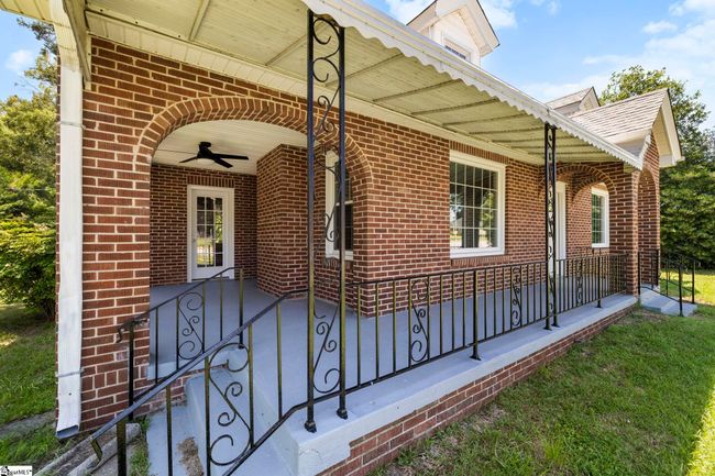 202 E Green St, House other with 4 bedrooms, 2 bathrooms and null parking in Iva SC | Image 4