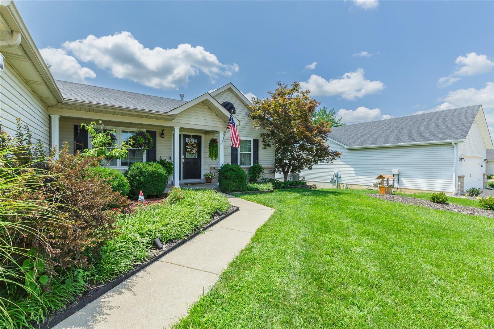 Calumet Ranch Trl, Saint Peters, MO 63376