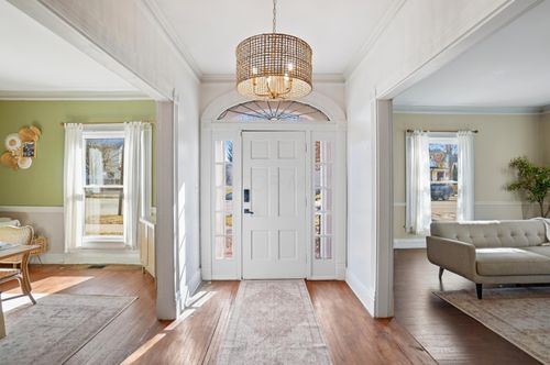 114 W Temple St, Washington Court House, OH, 43160-1320 | Card Image