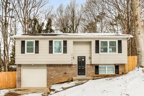 5409 Avebury Ln, Knoxville, TN, 37921-4951 | Card Image