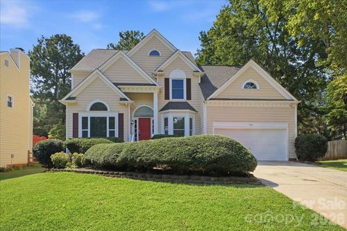 9011 Coleshire Ct, Charlotte, NC, 28269-8973 | Card Image