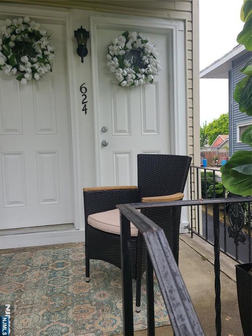 624 Madison Ave, Elizabeth, NJ, 07201-1210 | Card Image