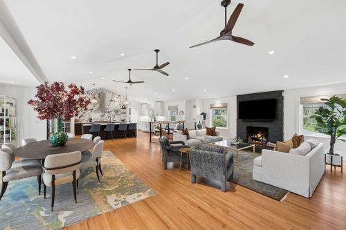 4401 Curtiswood Cir, Nashville, TN, 37204-4322 | Card Image