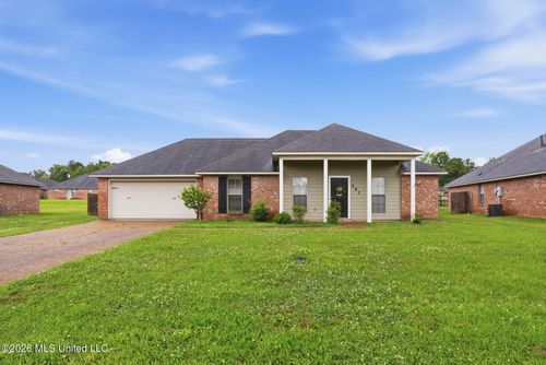 493 Fairway Ave, Byram, MS, 39272-5527 | Card Image