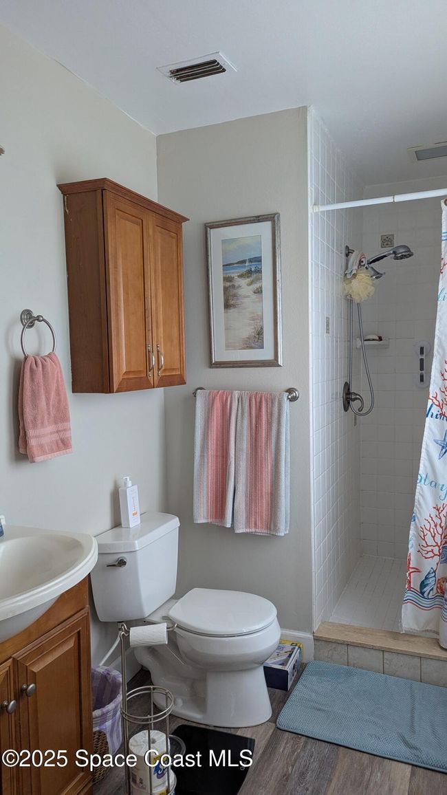 Master bathroom | Image 19