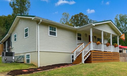 366 J D Walden Rd, Ten Mile, TN, 37880-4815 | Card Image