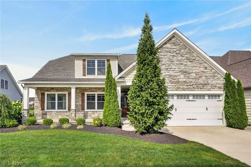 4286 Saint Theresa Blvd, Avon, OH, 44011-2851 | Card Image