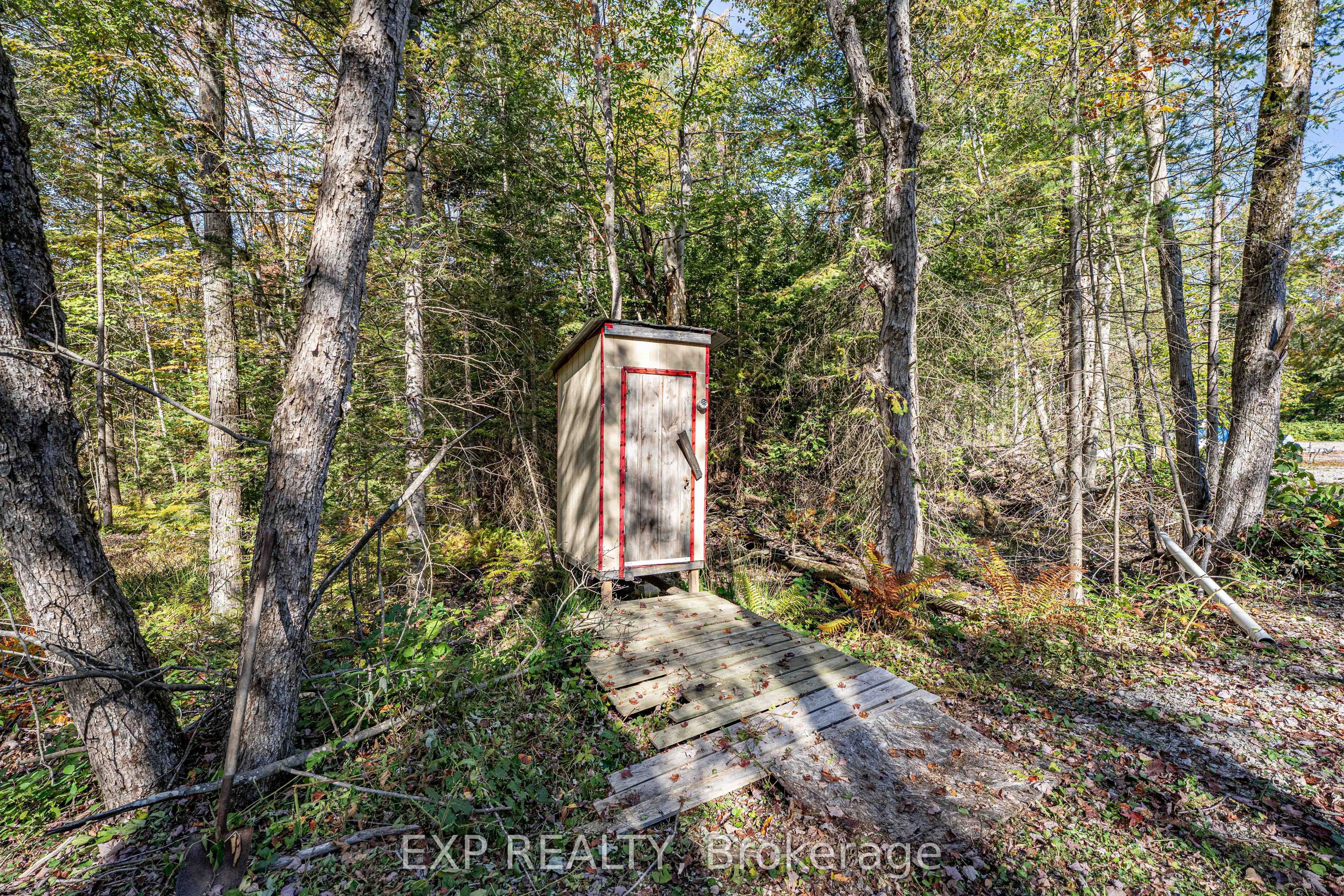 Residential in Gravenhurst 5