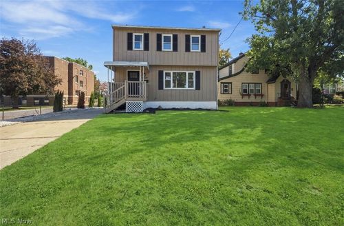 3117 Bailey Rd, Cuyahoga Falls, OH, 44221-1748 | Card Image