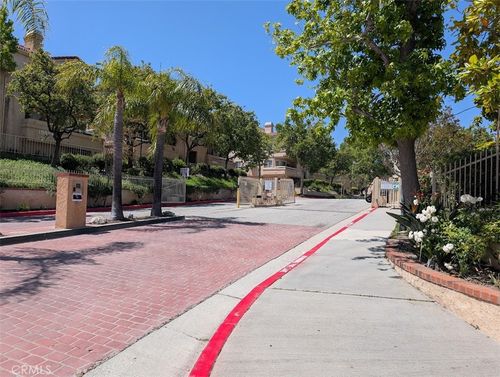 133-19849 Sandpiper Pl, Newhall, CA, 91321-4322 | Card Image
