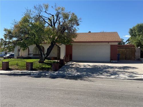 3611 Rosewood St, Las Vegas, NV, 89103-1053 | Card Image