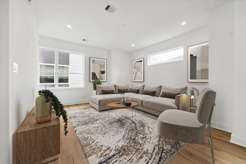 1658 W Tidwell Road, Houston, TX, 77091 | Card Image