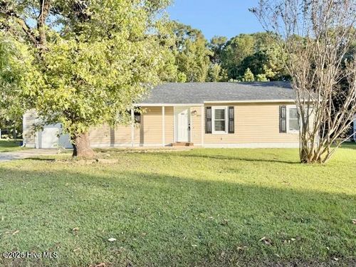 1015 Springdale Dr, Jacksonville, NC, 28540-3324 | Card Image