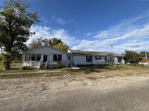 201 W Page Street, Vandalia, MO, 63382 | Card Image