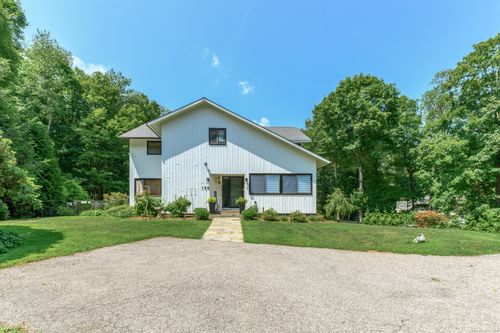 180 Riverbank Rd, Stamford, CT, 06903-3706 | Card Image