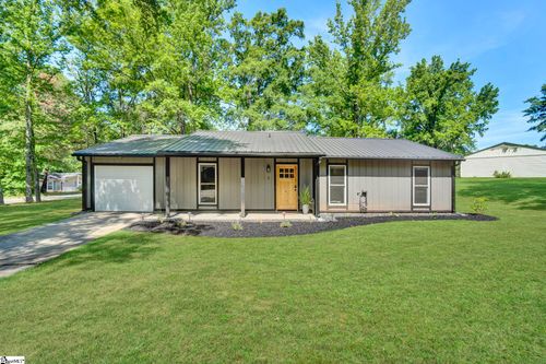 1 Heathrow Rd, Greenville, SC, 29605-6113 | Card Image
