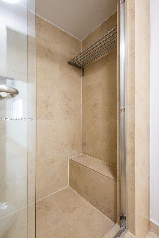 APT-101 - 50 Ocean Lane Dr, Condo with 3 bedrooms, 2 bathrooms and null parking in Key Biscayne FL | Image 42