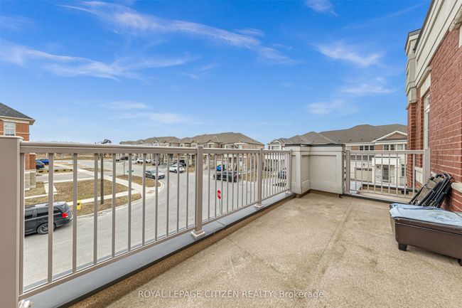 123 Luzon Ave, Home with 3 bedrooms, 3 bathrooms and 2 parking in Markham ON | Image 35