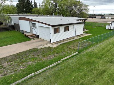 4202 53 A St, House detached with 2 bedrooms, 1 bathrooms and 1 parking in Athabasca AB | Image 2