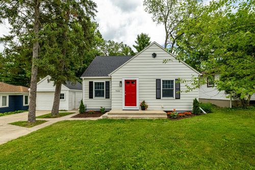 7626 Grand St, Dexter, MI, 48130-1327 | Card Image