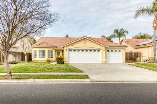 985 Golf Avenue, Lemoore, CA, 93245 | Card Image