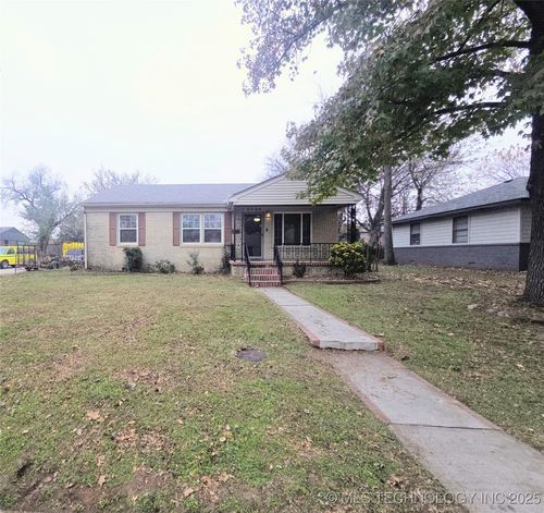 4524 Quaker Ave, Tulsa, OK, 74105-4100 | Card Image