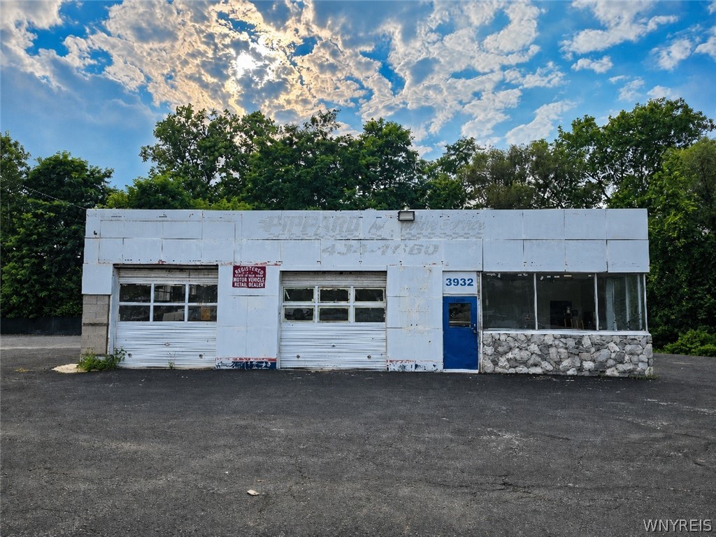 3932 Lockport Olcott Rd, Lockport, NY 14094