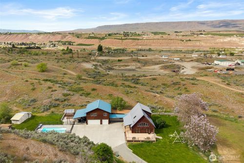 134 Thorburn Ln, Malaga, WA, 98828-8001 | Card Image