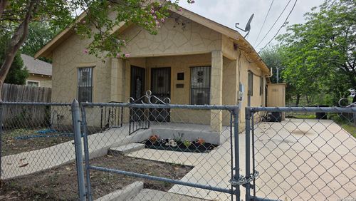 205 Mockert, San Antonio, TX, 78204-2256 | Card Image