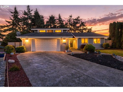 2069 Cedar Ct, North Bend, OR, 97459-2174 | Card Image