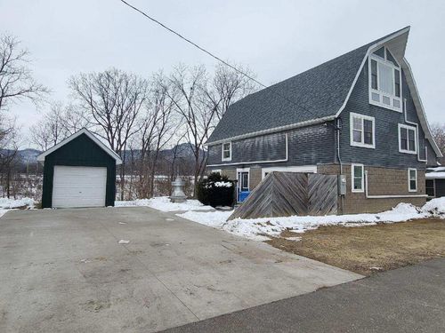 570 Main St, Dakota, MN, 55925-7178 | Card Image