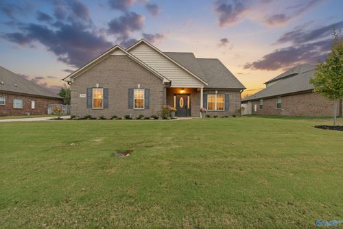 22883 Pin Oak Dr, Athens, AL, 35613-5967 | Card Image