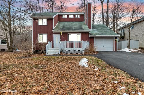 709 Edgewood Rd, Tobyhanna, PA, 18466-3117 | Card Image