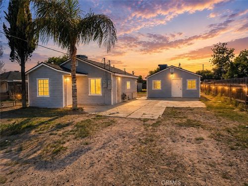 2403 S I St, Bakersfield, CA, 93304-5119 | Card Image