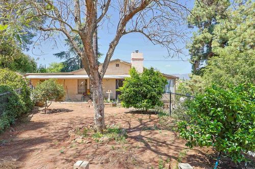 11825 Taia Ln, Lakeside, CA, 92040-5647 | Card Image