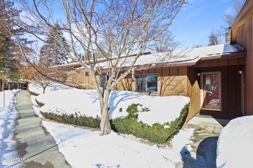 60 Churchill Crst, Pittsfield, MA, 01201-1225 | Card Image