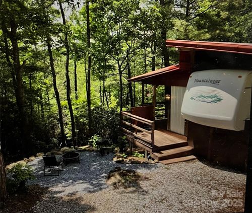 475 Bear Cub Dr, Spruce Pine, NC, 28777-6334 | Card Image