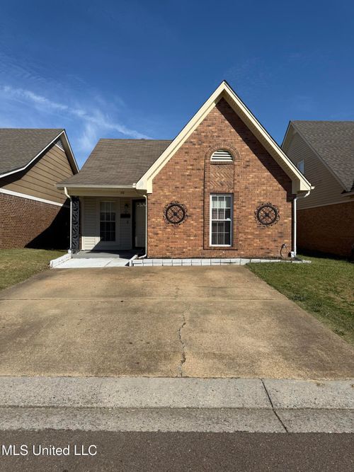 418 Carol Ann Cv, Southaven, MS, 38671-5826 | Card Image