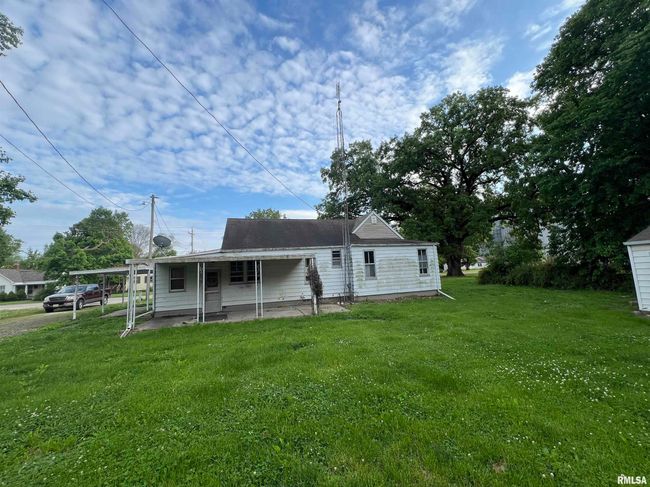 14084 E State Highway 9, House other with 3 bedrooms, 1 bathrooms and null parking in Fiatt IL | Image 5