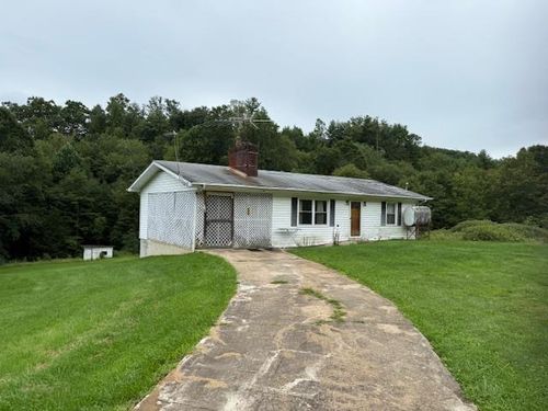 785 Shale Hollow Ln, Elk Creek, VA, 24326-2065 | Card Image