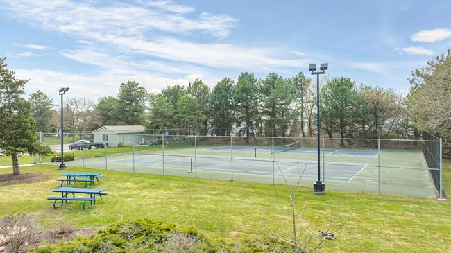 38906 Country Cir, Condo with 2 bedrooms, 3 bathrooms and null parking in Farmington Hills MI | Image 33