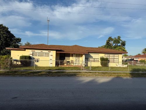 4200 Sw 26th St, West Park, FL, 33023-4422 | Card Image