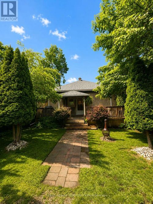 688 William St, London, ON, N5Y2R2 | Card Image