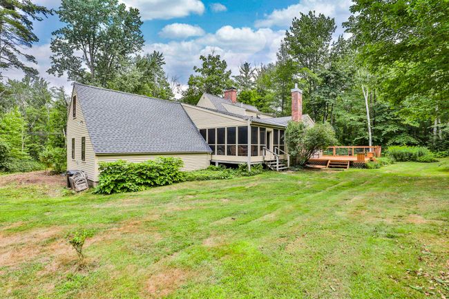 377 Main St, House other with 3 bedrooms, 2 bathrooms and null parking in Francestown NH | Image 4