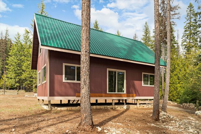 8556 Yaak River Rd, House other with 3 bedrooms, 2 bathrooms and null parking in Troy MT | Image 7