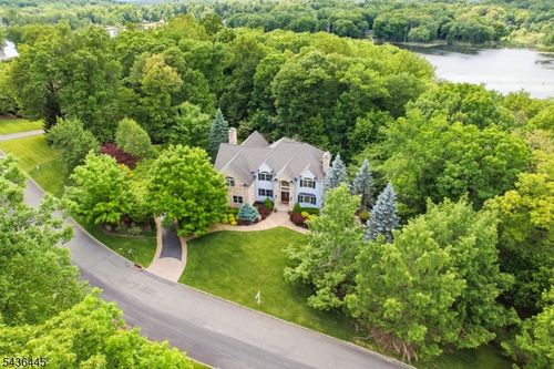 4 Windemere Way, Sparta, NJ, 07871-1794 | Card Image