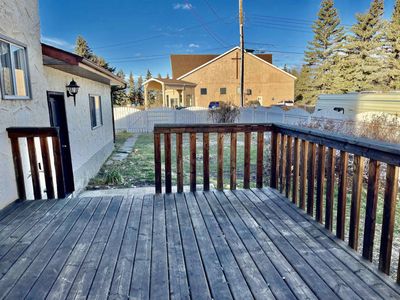 5342 45 Ave, House other with 3 bedrooms, 3 bathrooms and null parking in Vegreville AB | Image 3