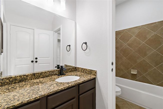 2604 Sweet Wind Dr, House other with 5 bedrooms, 4 bathrooms and 3 parking in Pearland TX | Image 38