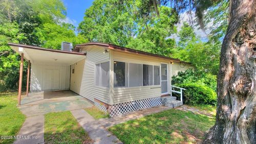 9348 Culpeper Ave, JACKSONVILLE, FL, 32208-1703 | Card Image