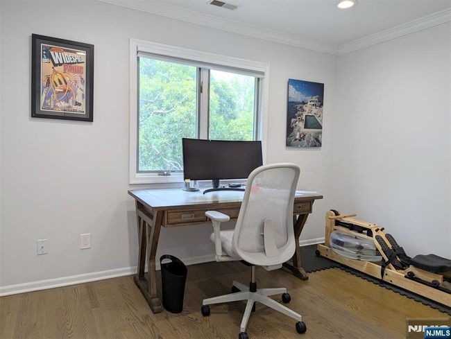 230 Orchard Park, House attached with 2 bedrooms, 2 bathrooms and null parking in Allendale NJ | Image 8